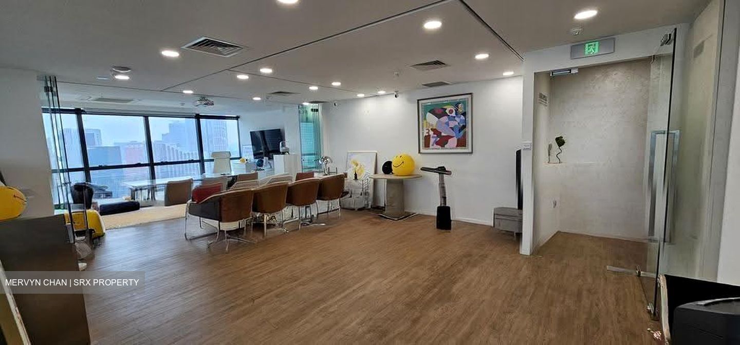 High Street Centre (D6), Office #611008931